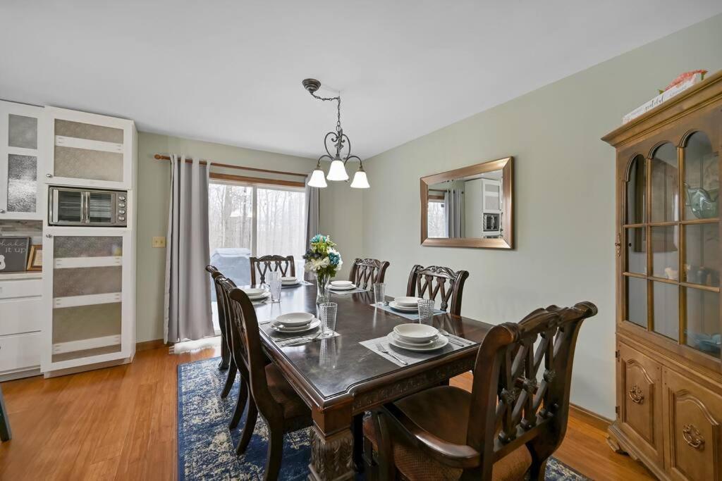 Poconos Peaceful Retreat - Families & Large Groups Villa Tobyhanna Bagian luar foto
