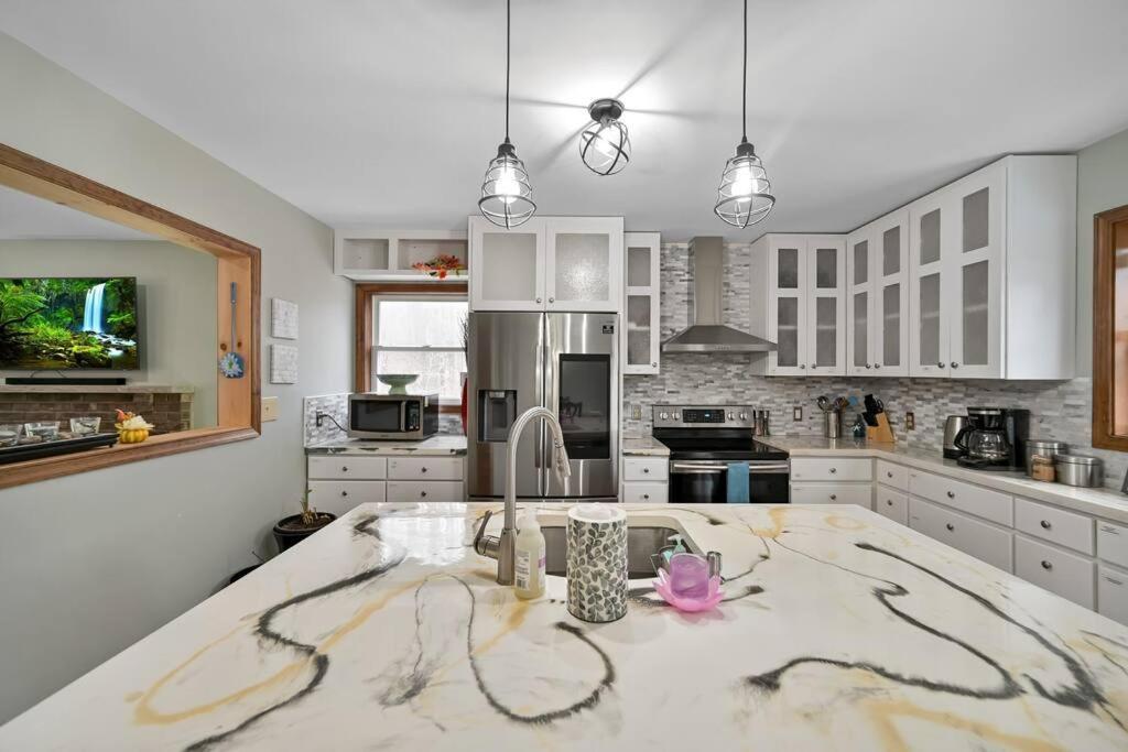 Poconos Peaceful Retreat - Families & Large Groups Villa Tobyhanna Bagian luar foto